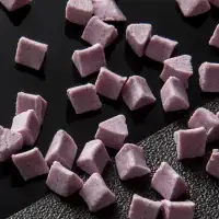 WEYTRUST chrome fused alumina ruby red abrasive media sample closeup